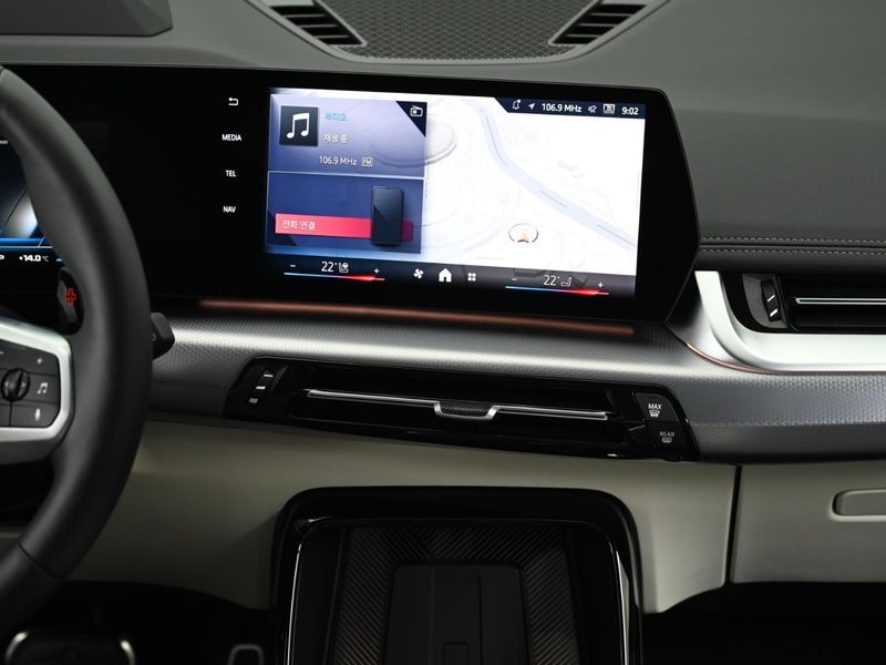 2026 BMW X1 M35i xDrive photo 14