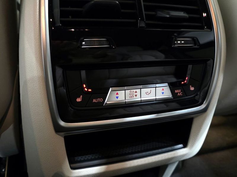 2026 BMW X6 xDrive40d M Sport Pro photo 28