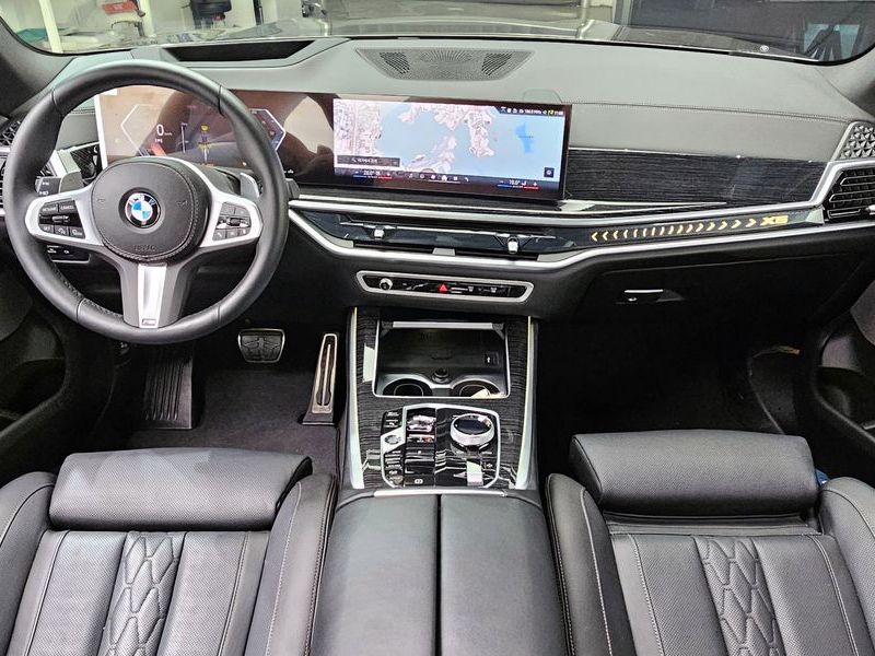 2026 BMW X5 xDrive 30d M Sport photo 7