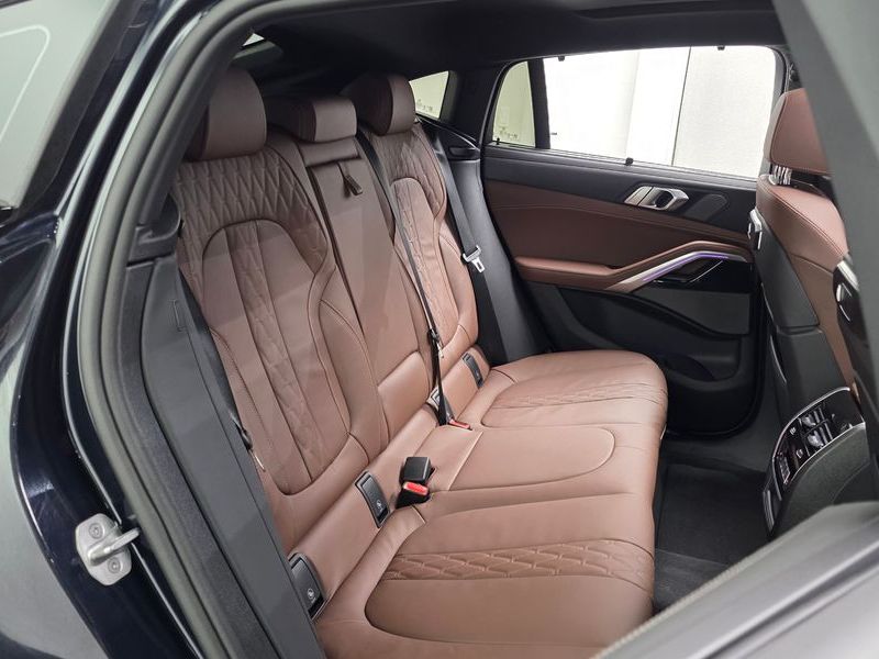 2026 BMW X6 xDrive40i M Sport photo 11
