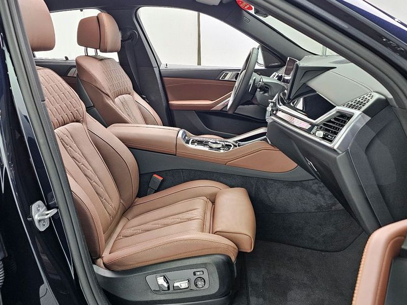 2026 BMW X6 xDrive40i M Sport photo 11