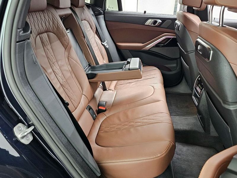 2026 BMW X6 xDrive40i M Sport photo 12