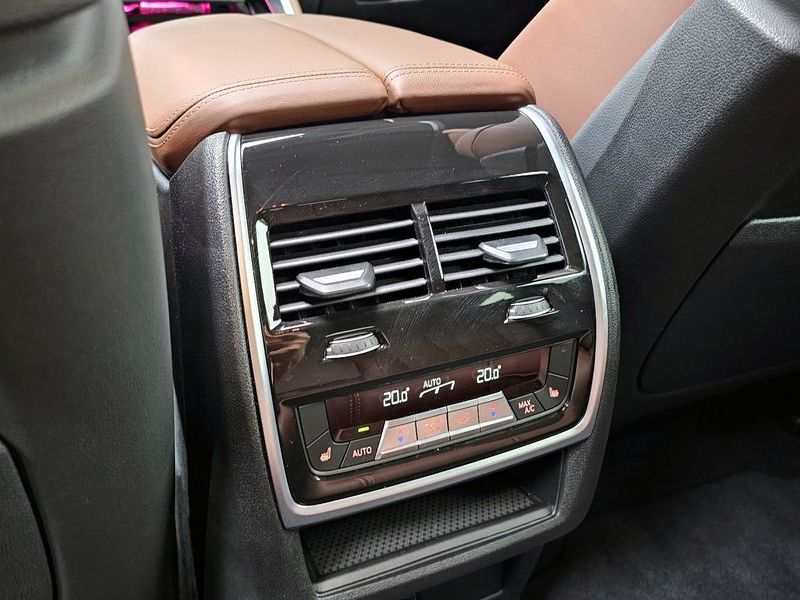 2026 BMW X6 xDrive40i M Sport photo 30