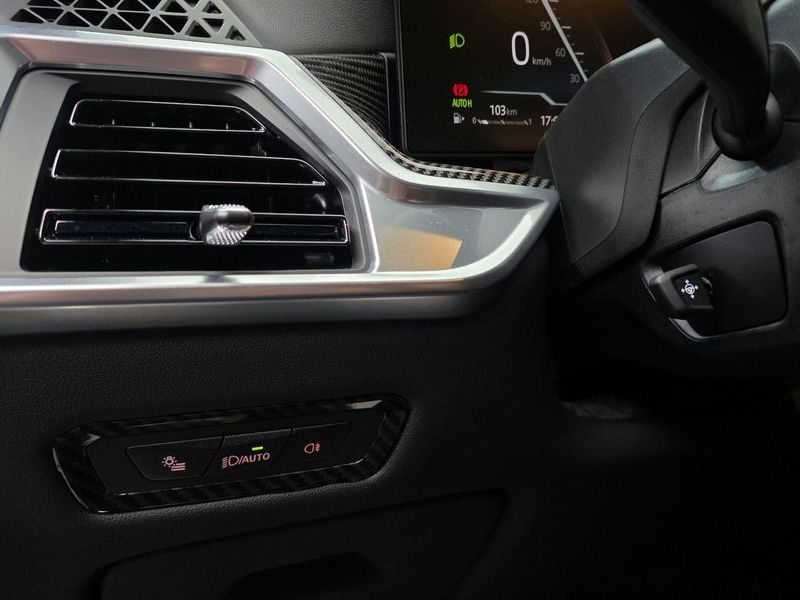 2026 BMW X7 xDrive 40i M Sport 7STR photo 27