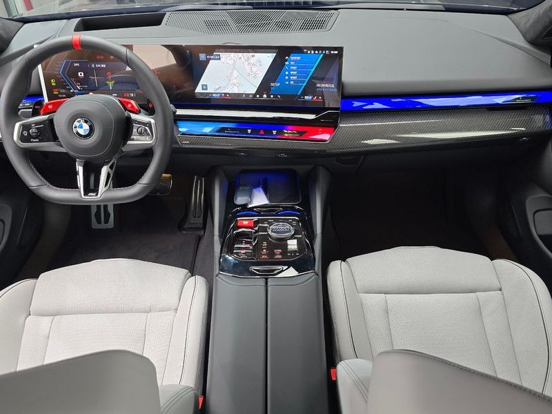 2026 BMW M5 Sedan photo 7
