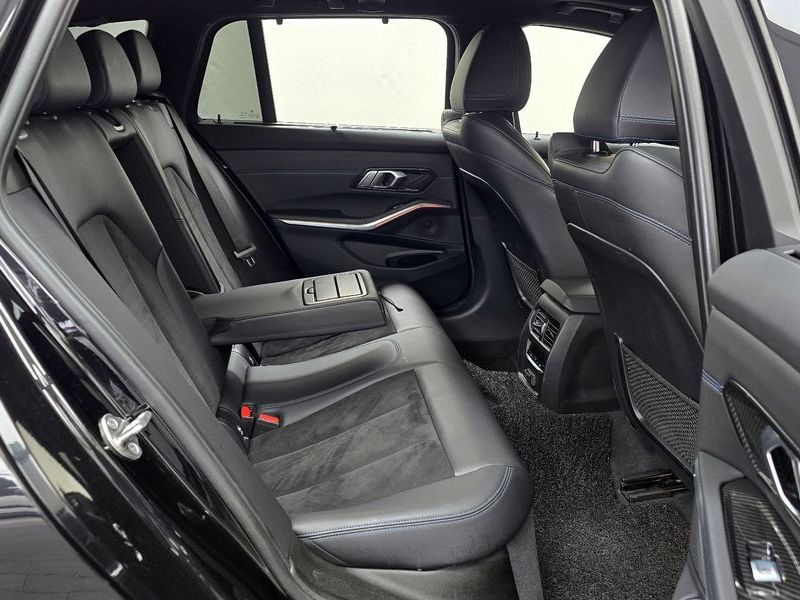 2021 BMW 3 Series 320d Touring M Sport photo 12