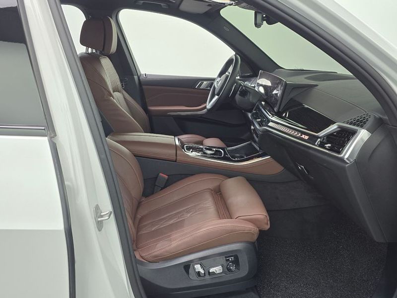 2026 BMW X5 xDrive 30d M Sport photo 26