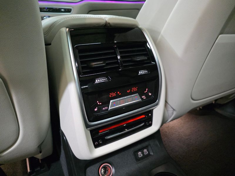 2021 BMW X7 xDrive 40i M Sport 6STR photo 16