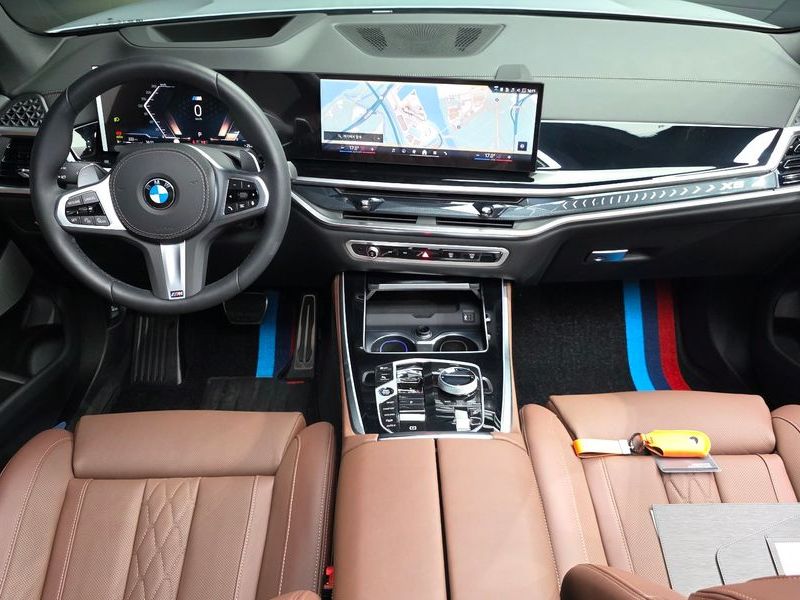 2026 BMW X5 xDrive 40i M Sport photo 7
