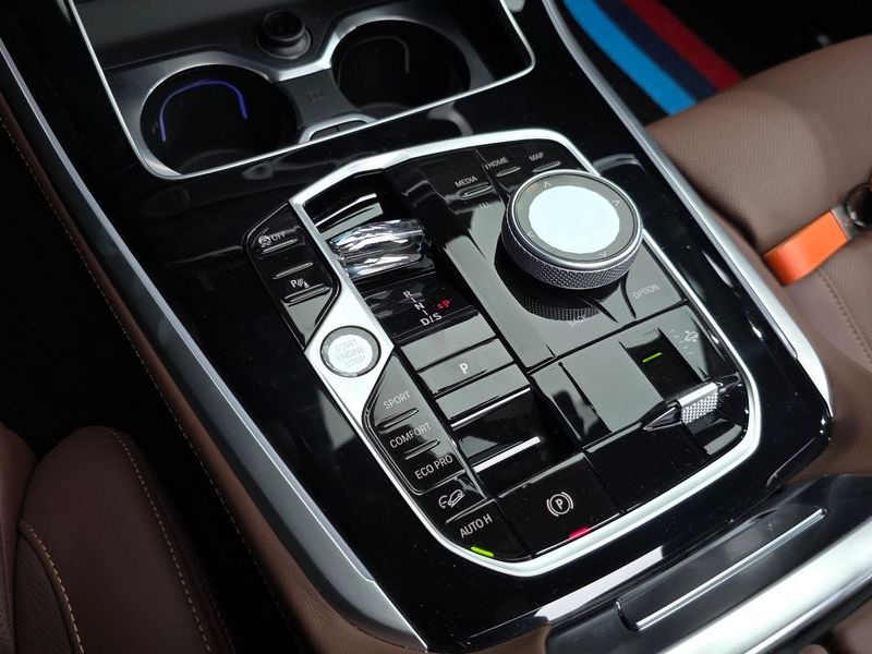 2026 BMW X5 xDrive 40i M Sport photo 9