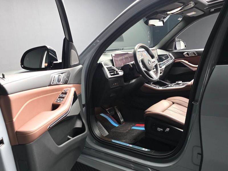2026 BMW X5 xDrive 40i M Sport photo 10
