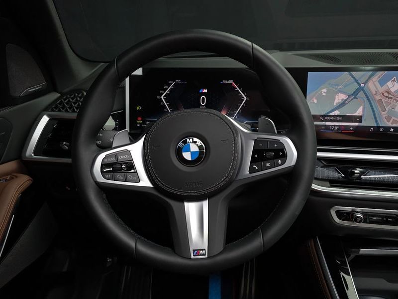 2026 BMW X5 xDrive 40i M Sport photo 13