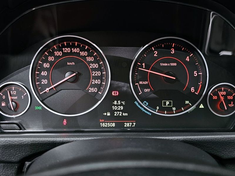 2014 BMW 3 Series 325d Sport photo 8