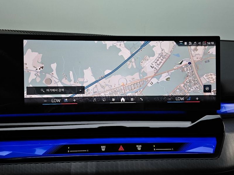 2026 BMW 5 Series 520i M Sport photo 14