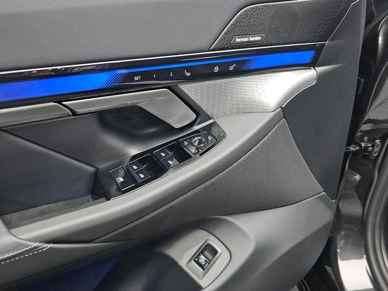 2026 BMW 5 Series 520i M Sport photo 20