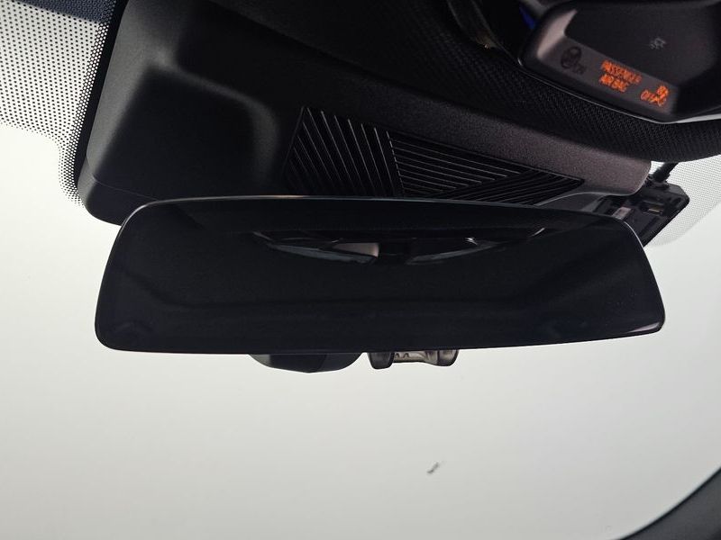 2026 BMW 5 Series 520i M Sport photo 28