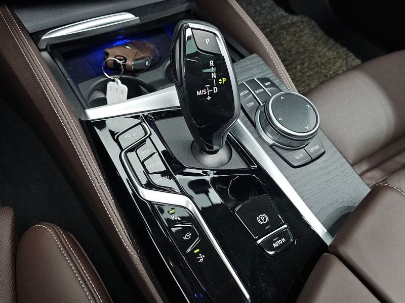 2021 BMW 6 Series 620d Luxury photo 9