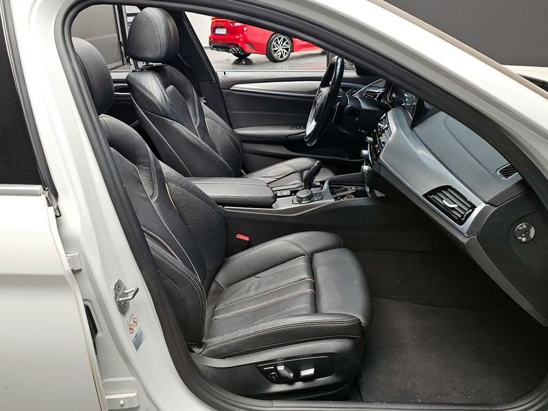 2018 BMW 5 Series 530i M Sport Package photo 10
