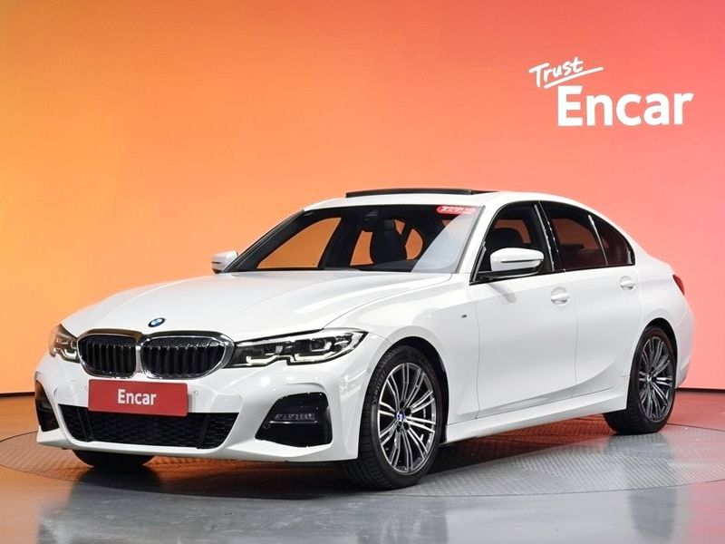 2022 BMW 3 Series 320i M Sport photo 1