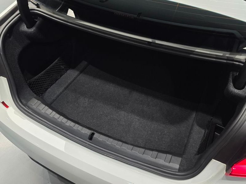 2022 BMW 3 Series 320i M Sport photo 19