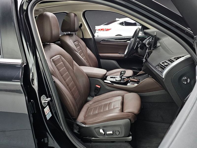 2023 BMW X4 xDrive20i xLine photo 10