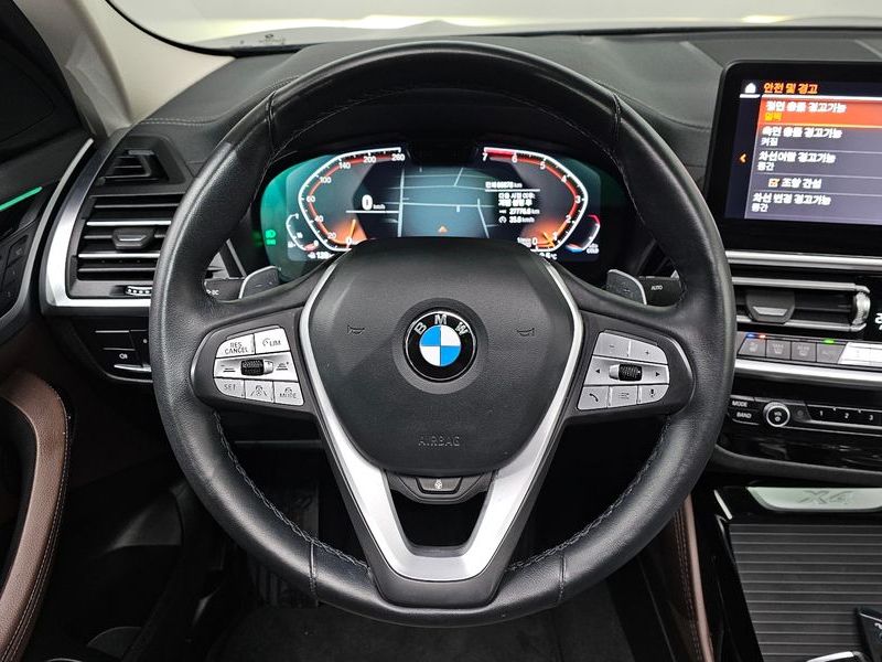 2023 BMW X4 xDrive20i xLine photo 13