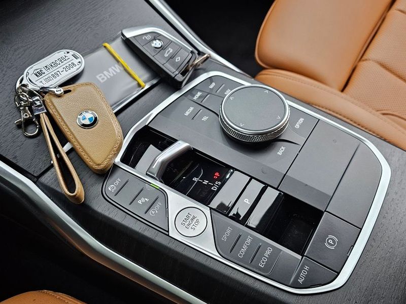 2023 BMW 3 Series 320d xDrive photo 9