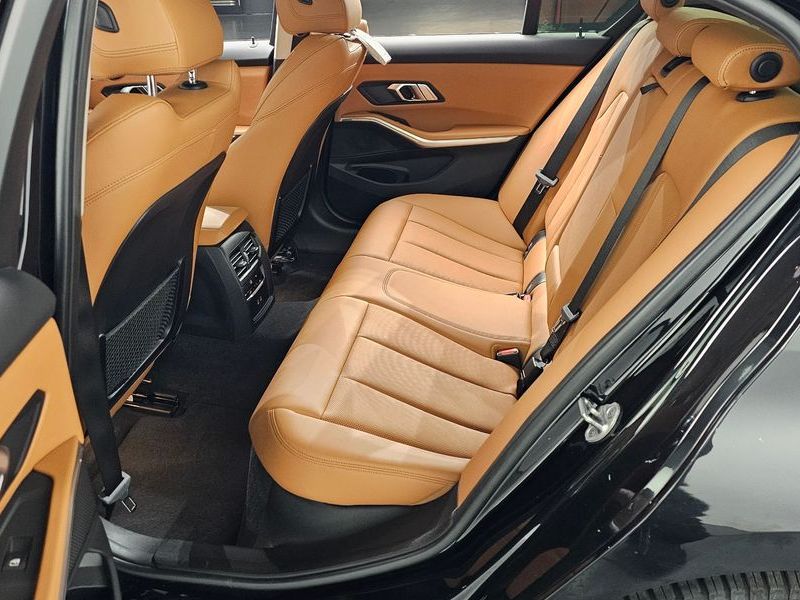 2023 BMW 3 Series 320d xDrive photo 11