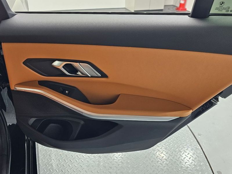 2023 BMW 3 Series 320d xDrive photo 25