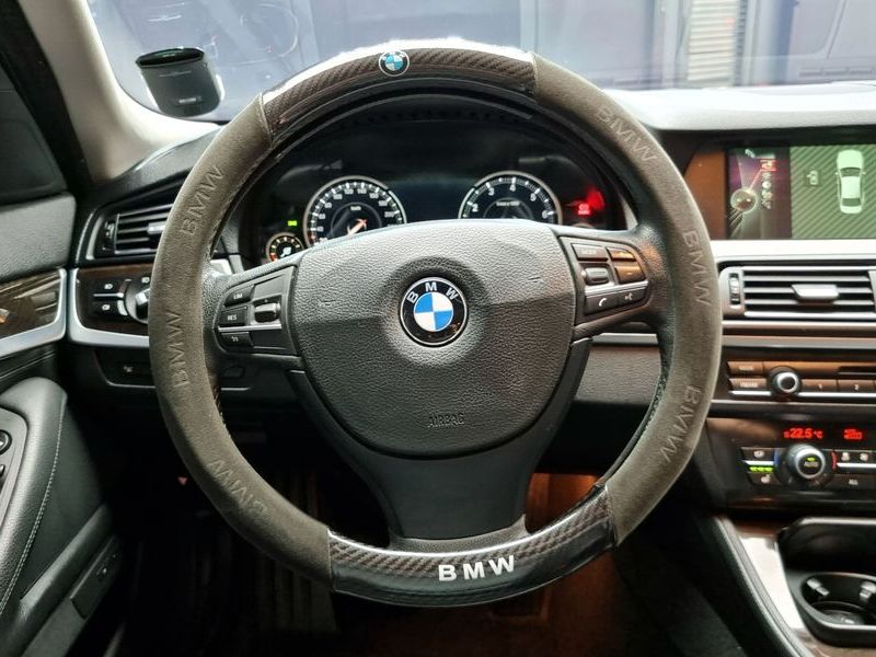 2013 BMW 5 Series 528i photo 13