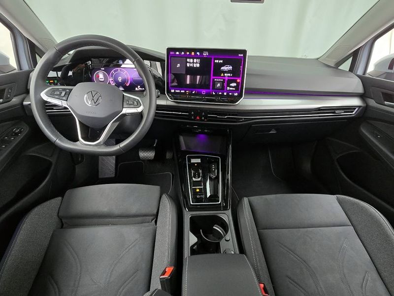 2025 Volkswagen Golf 2.0 TDI Prestige photo 7