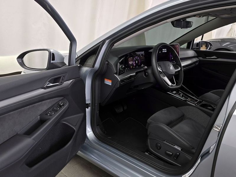 2025 Volkswagen Golf 2.0 TDI Prestige photo 10
