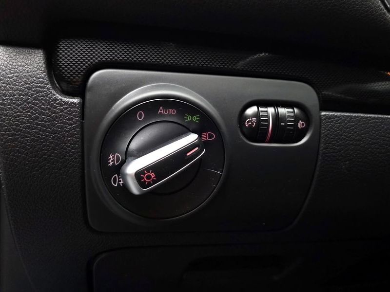 2013 Volkswagen Golf 2.0 TDI StyleEdition photo 16