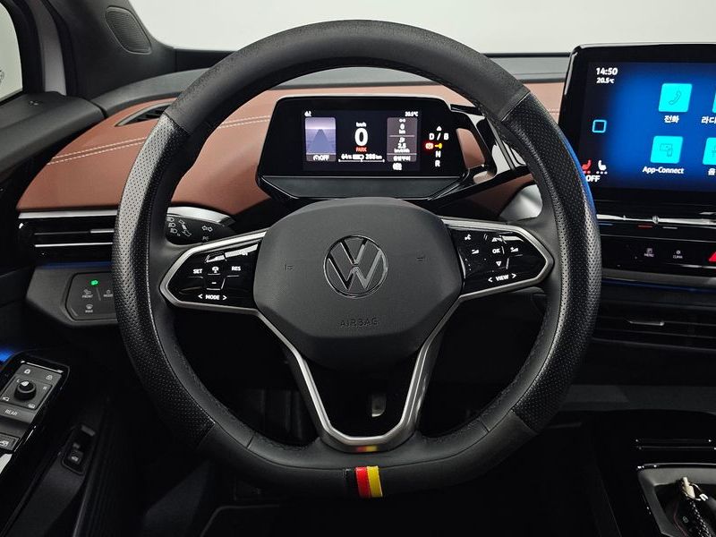 2023 Volkswagen ID.4 Pro photo 13