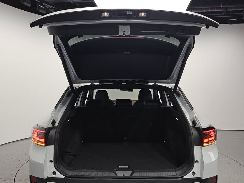 2023 Volkswagen ID.4 Pro photo 20