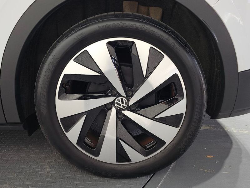 2023 Volkswagen ID.4 Pro photo 21