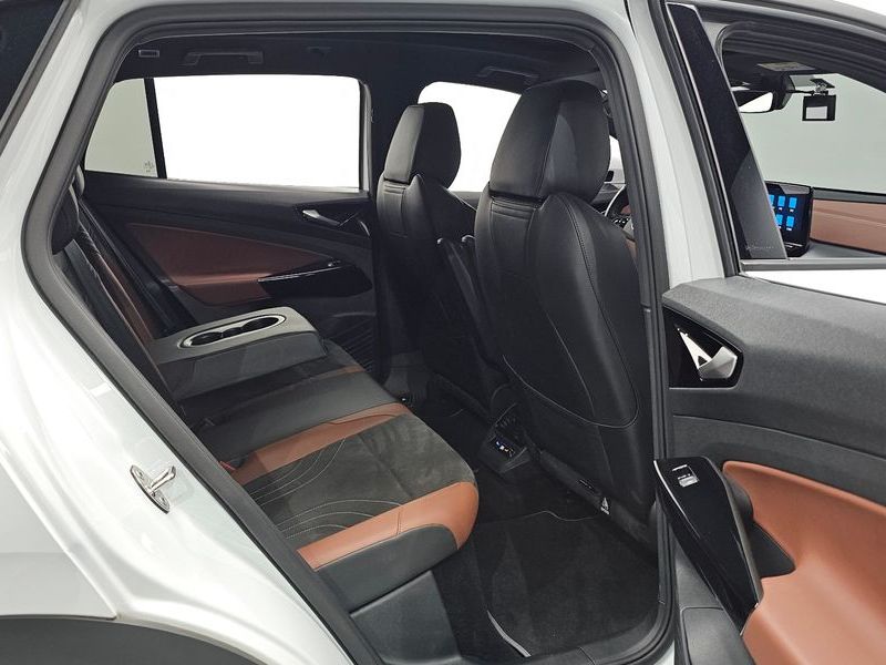 2023 Volkswagen ID.4 Pro photo 26