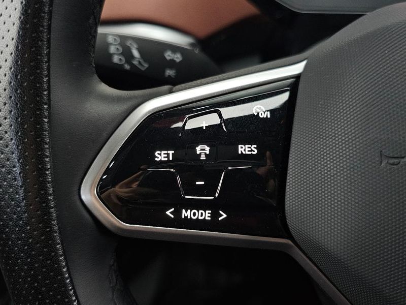 2023 Volkswagen ID.4 Pro photo 30