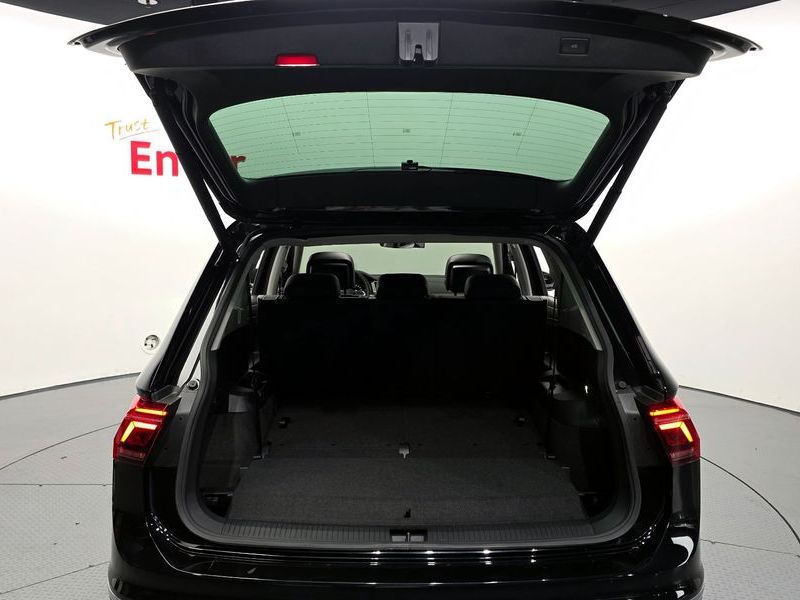 2023 Volkswagen Tiguan 2.0 TSI Prestige photo 20