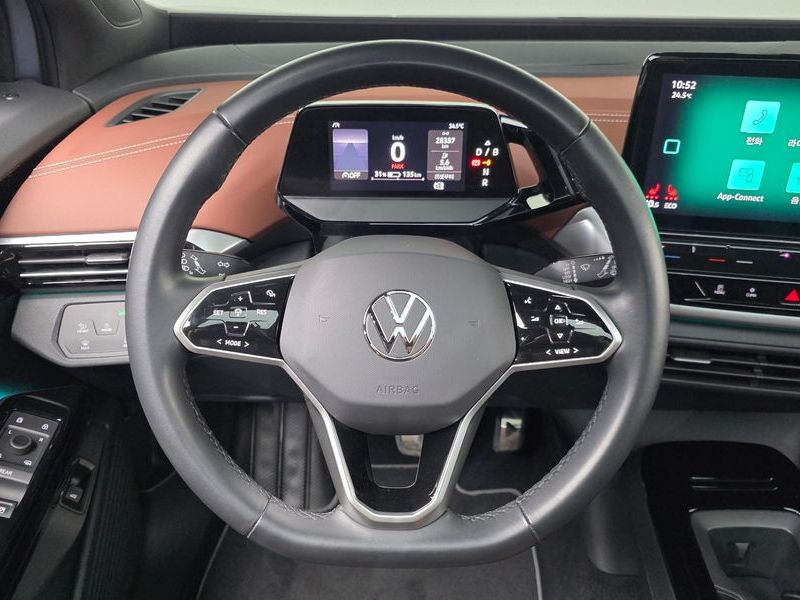 2023 Volkswagen ID.4 Pro photo 14