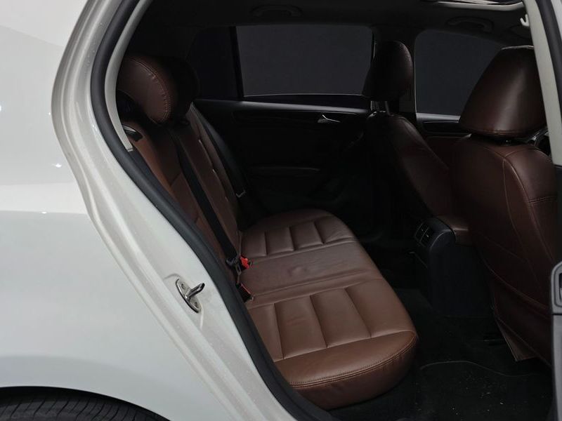 2013 Volkswagen Golf 2.0 TDI StyleEdition photo 11
