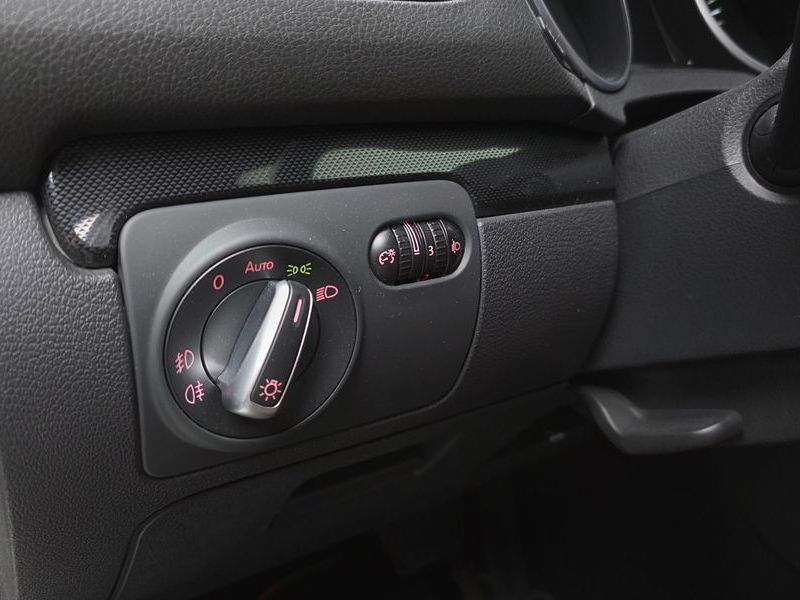 2013 Volkswagen Golf 2.0 TDI StyleEdition photo 17