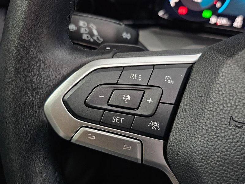 2023 Volkswagen Golf 2.0 TDI Prestige photo 14