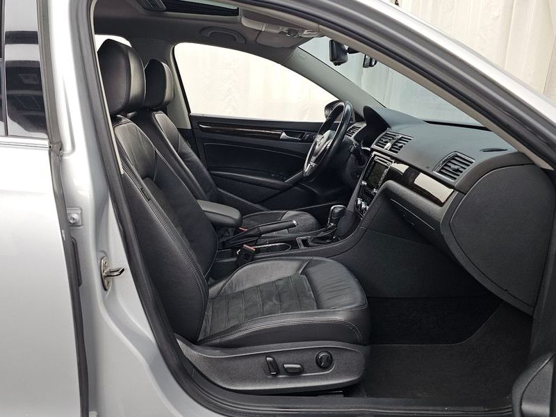 2014 Volkswagen Passat 2.0 TDI B7 photo 11