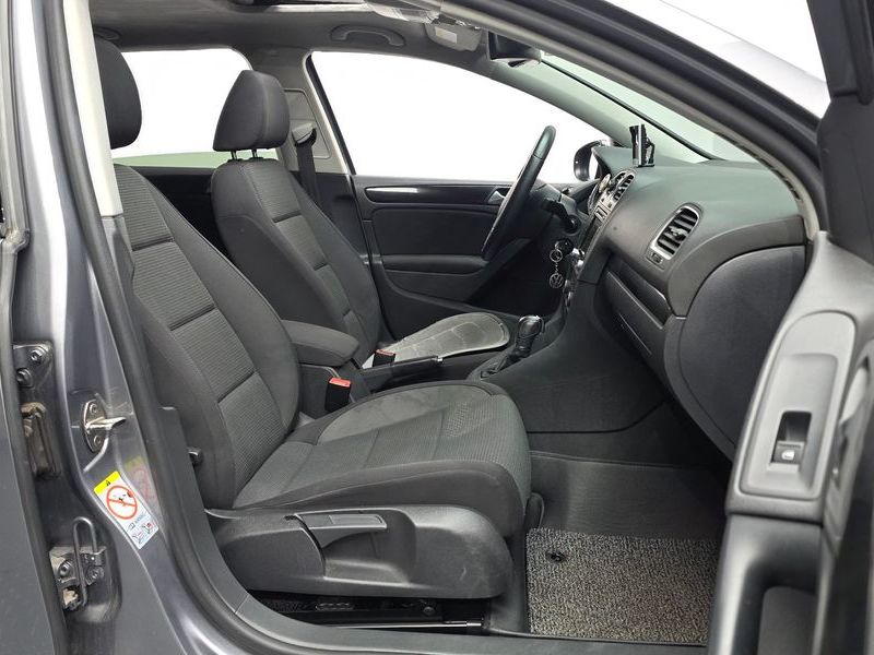 2013 Volkswagen Golf 2.0 TDI StyleEdition photo 11