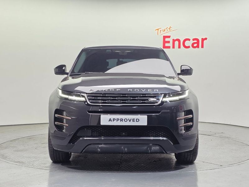 2025 Land Rover Range Rover Evoque P250 Dynamic SE photo 8