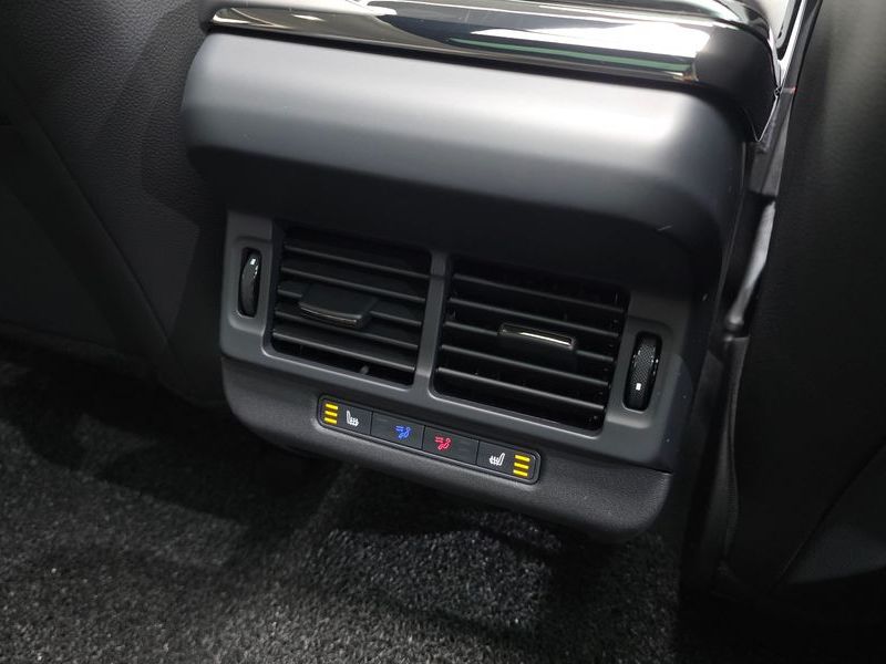 2025 Land Rover Range Rover Evoque P250 Dynamic SE photo 17