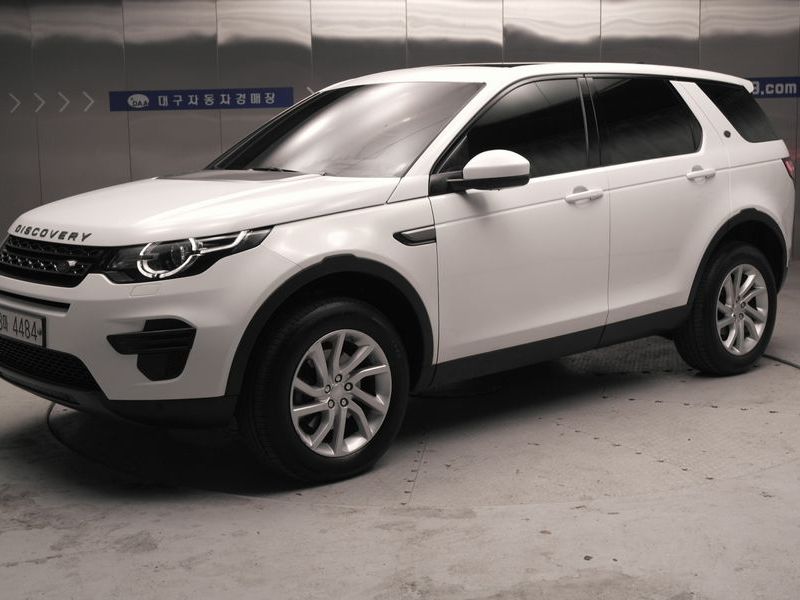 2017 Land Rover Discovery Sport 2.0 TD4 SE (150PS) photo 1