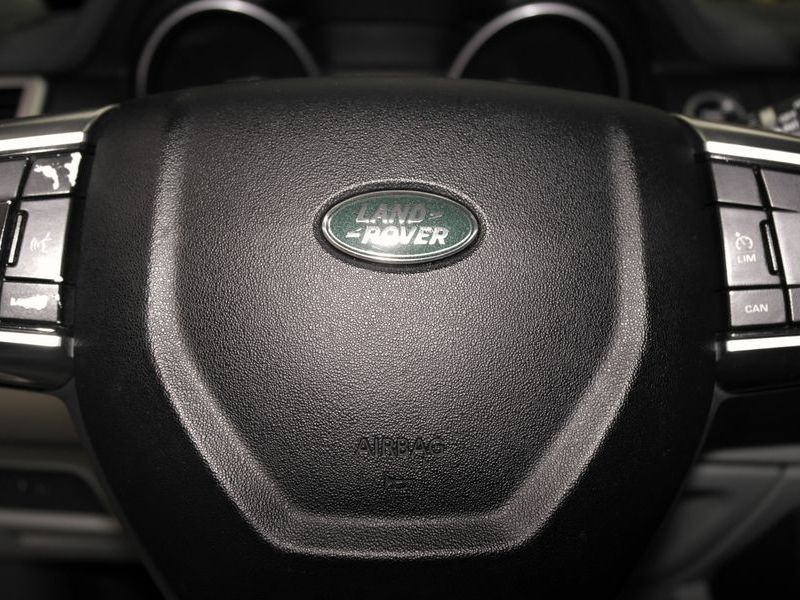 2017 Land Rover Discovery Sport 2.0 TD4 SE (150PS) photo 17