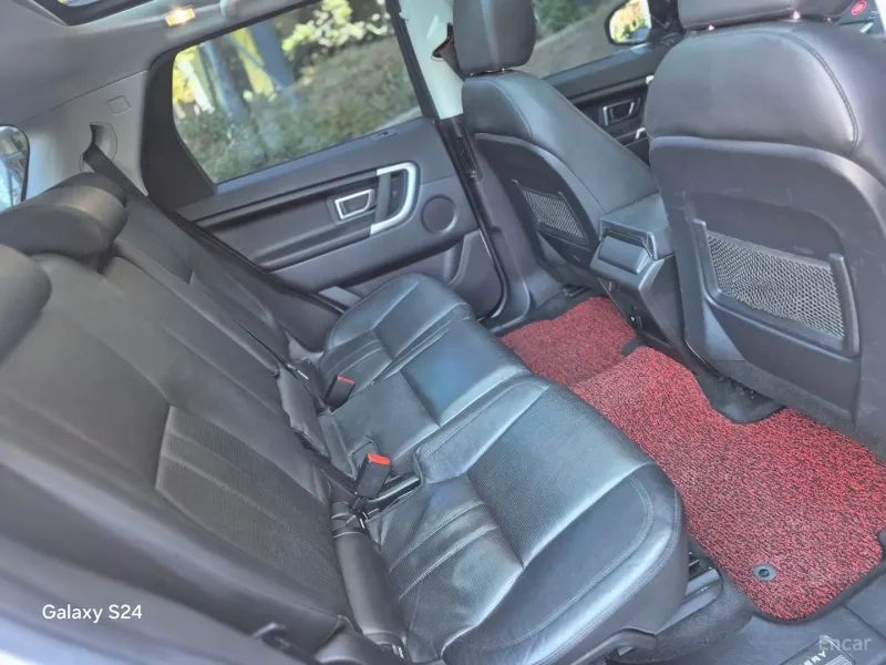 2016 Land Rover Discovery Sport 2.0 TD4 SE photo 9